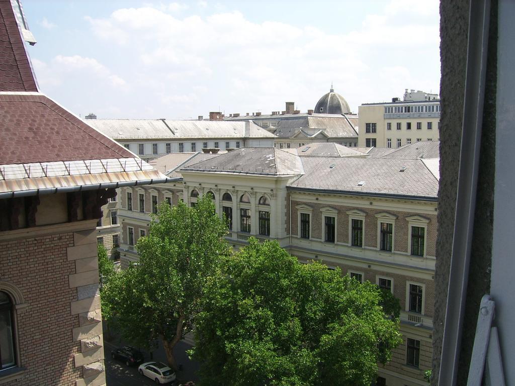 Next Door Apartment, Budapest