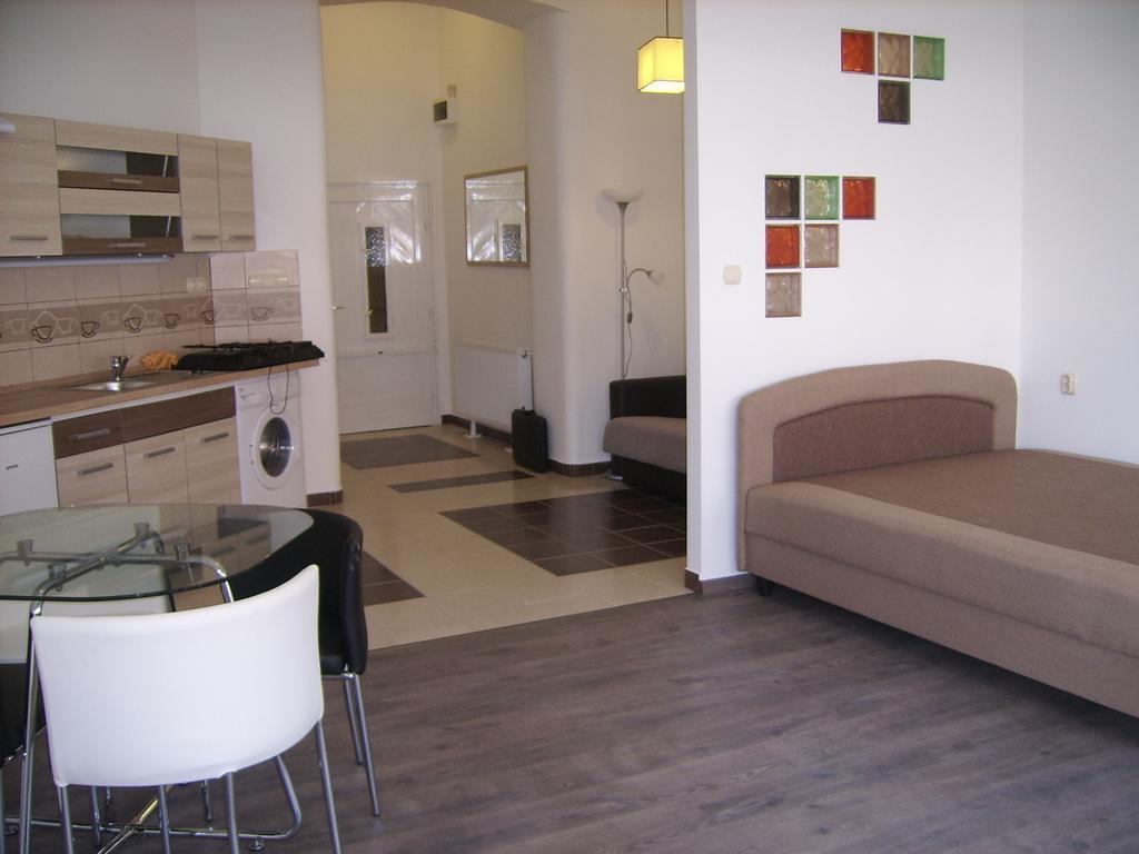 Next Door Apartment — Photos 2